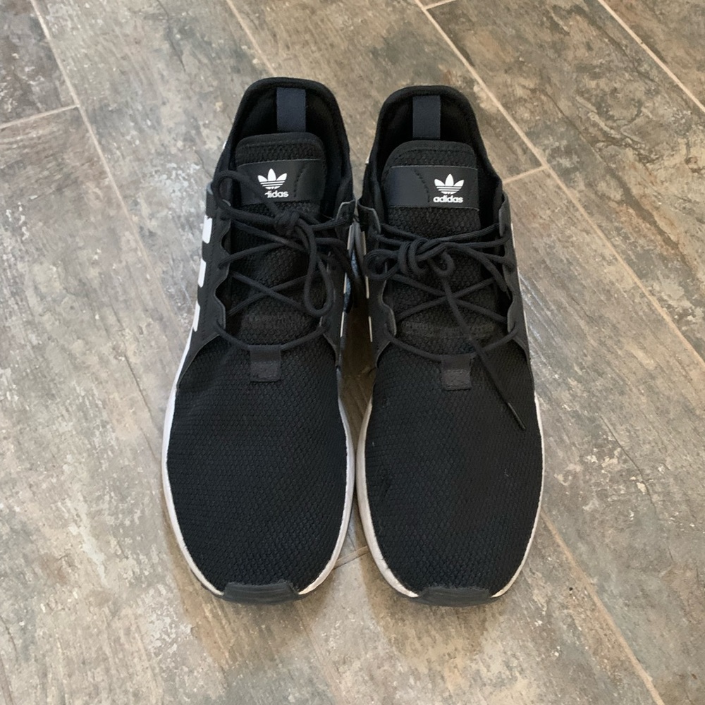 Men’s Adidas Athletic Shoes. Black and White size 11.